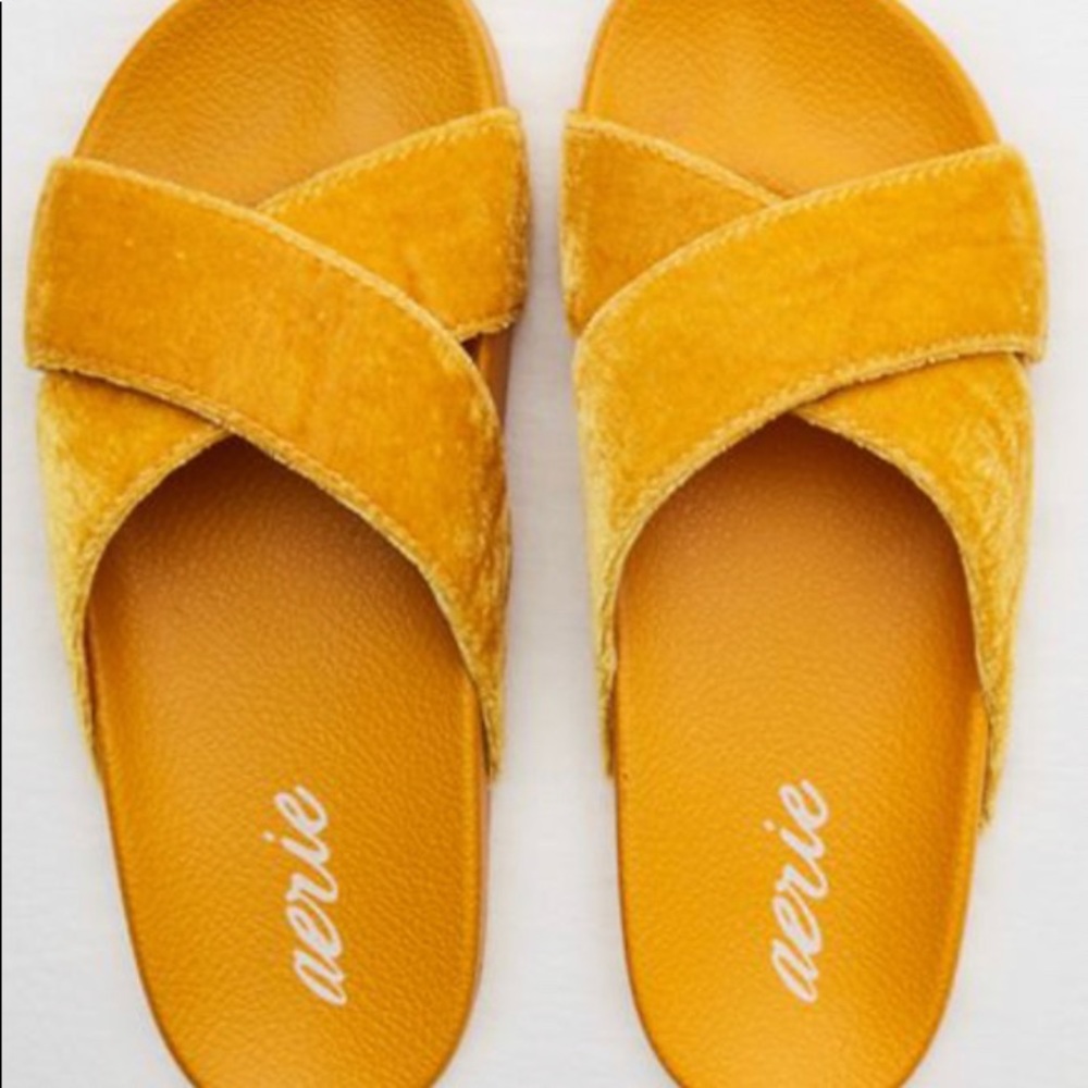AERIE YELLOW SLIDES